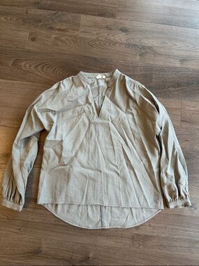 Treasure & Bond Striped Notch-Neck Tunic in Light Gray and Cream